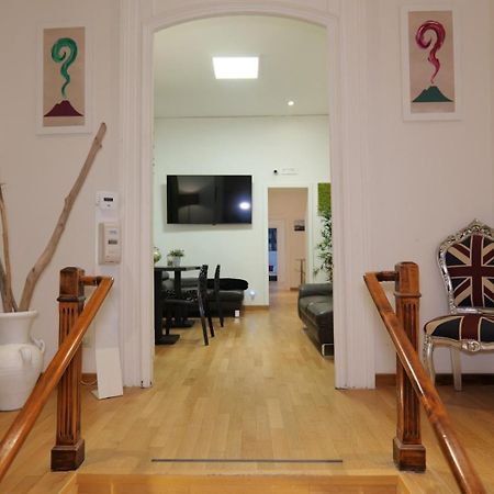 Caracciolo Napoli Beb Bed & Breakfast Bagian luar foto