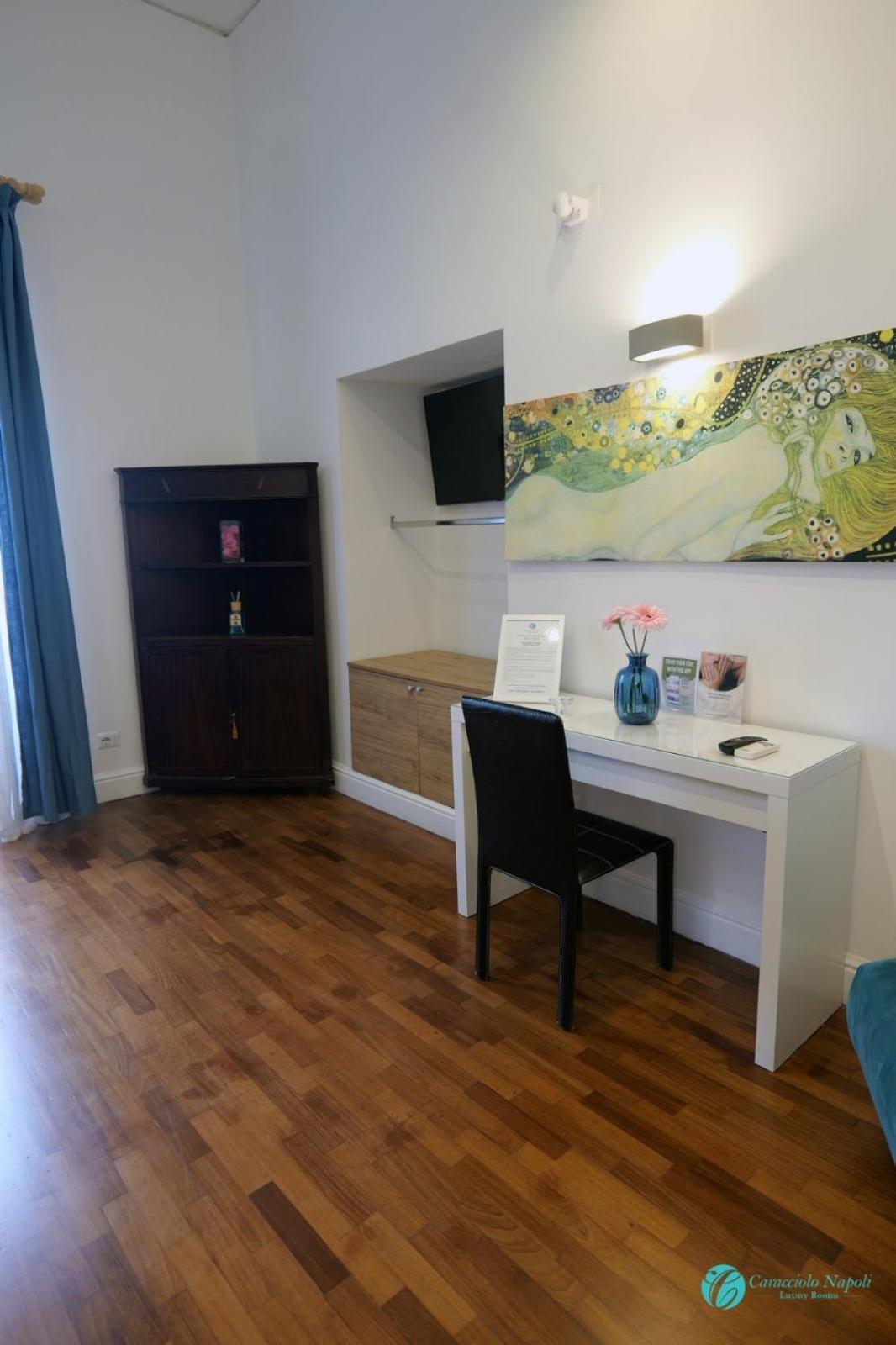 Caracciolo Napoli Beb Bed & Breakfast Bagian luar foto
